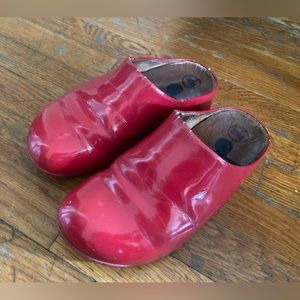 Fitflop  Womens  Red Shuv Mule Clogs